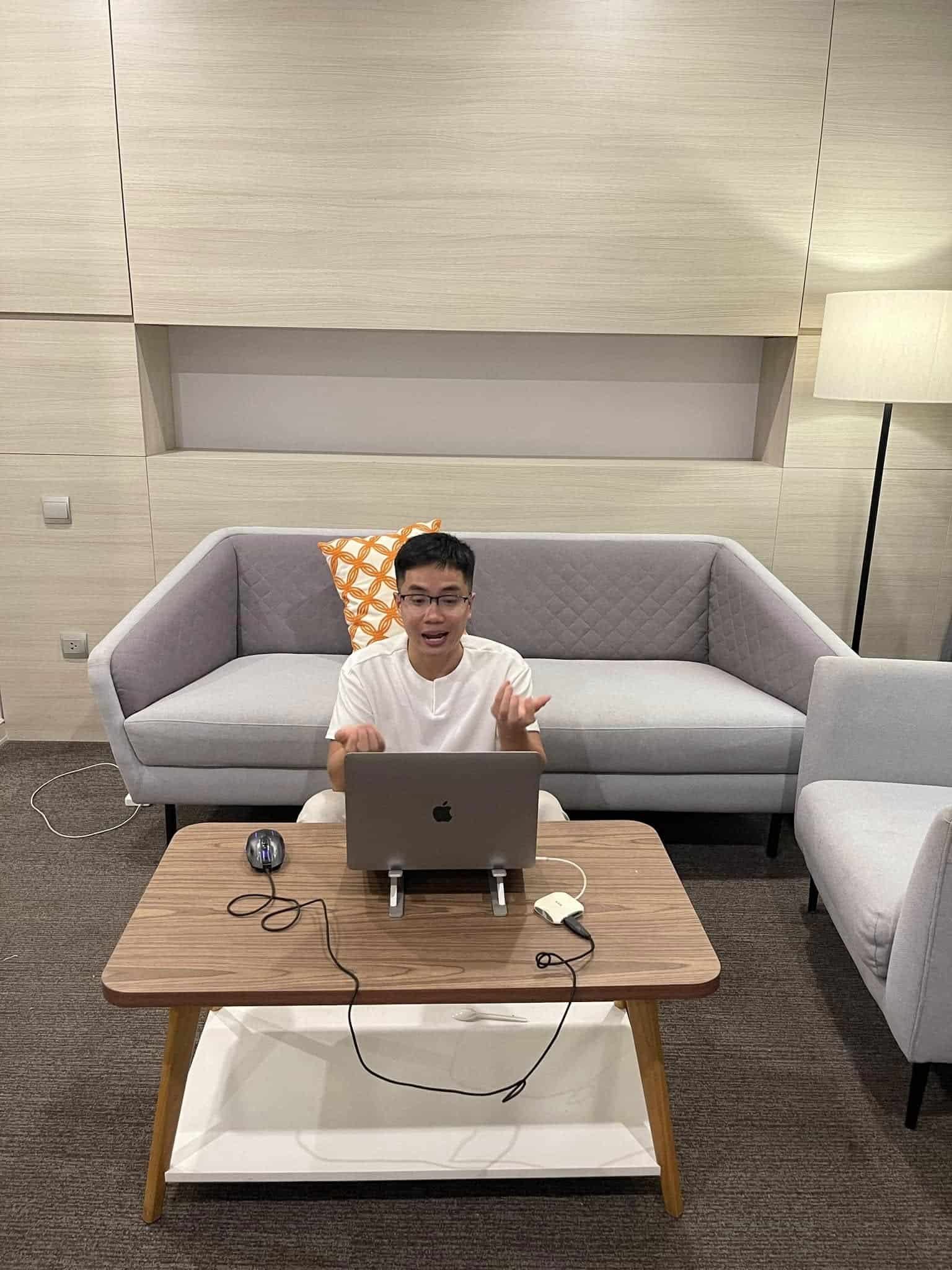 Ngồi ụ ngồi thay vì ngồi xương cụt